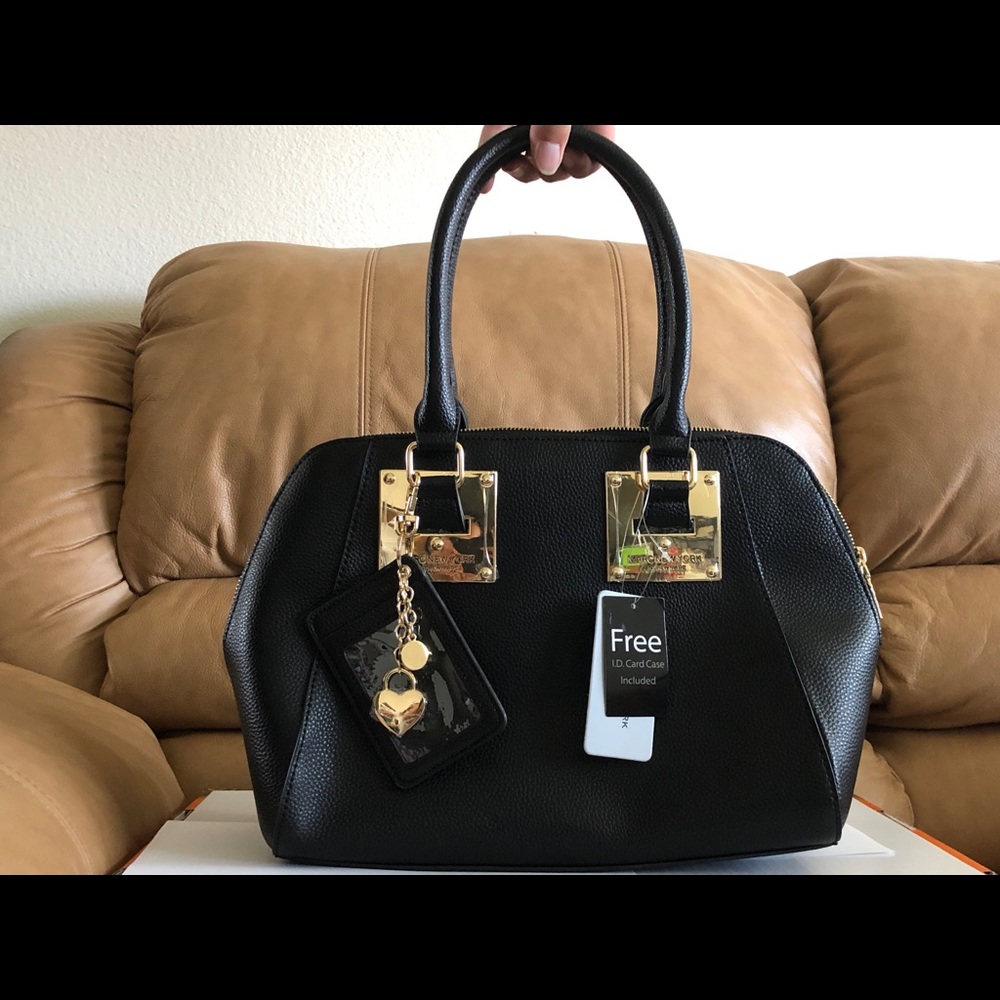 Andrew marc handbag